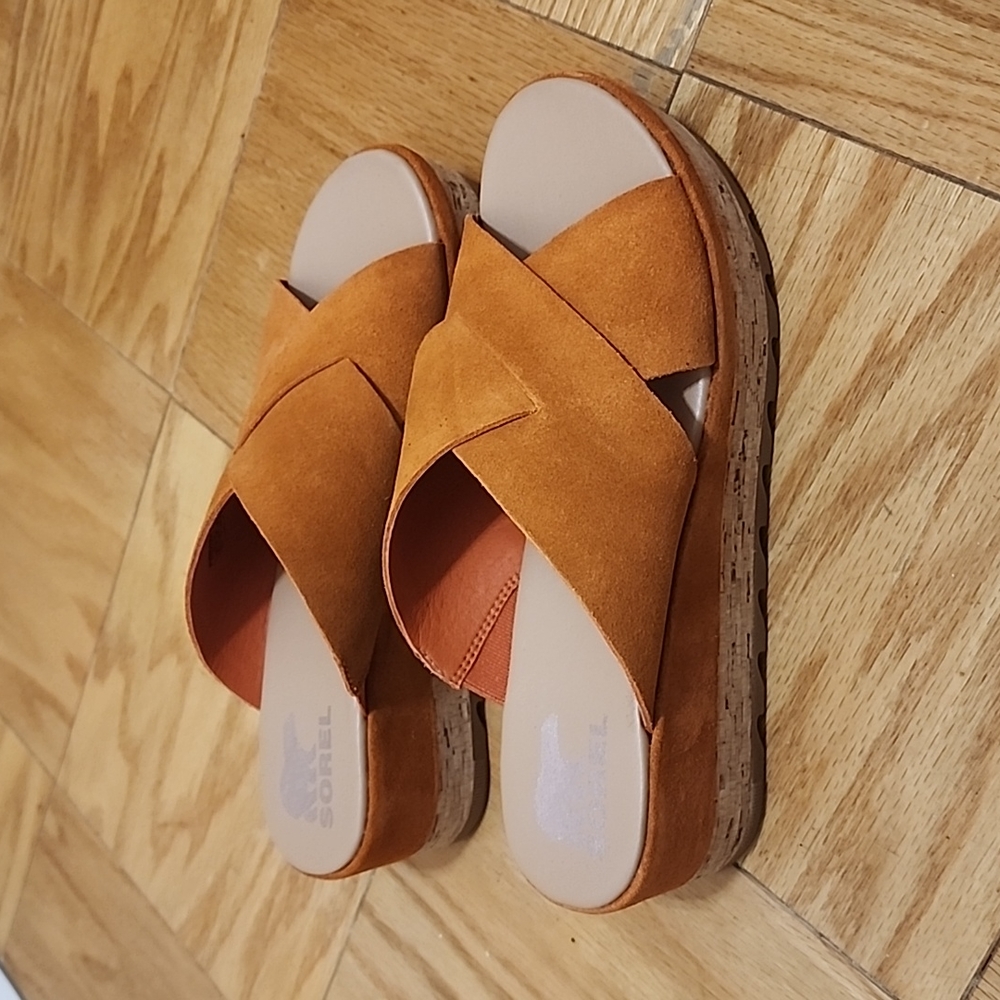 SOREL CAMERON MULE WEDGE SANDAL SIZE 10. Brand new!!